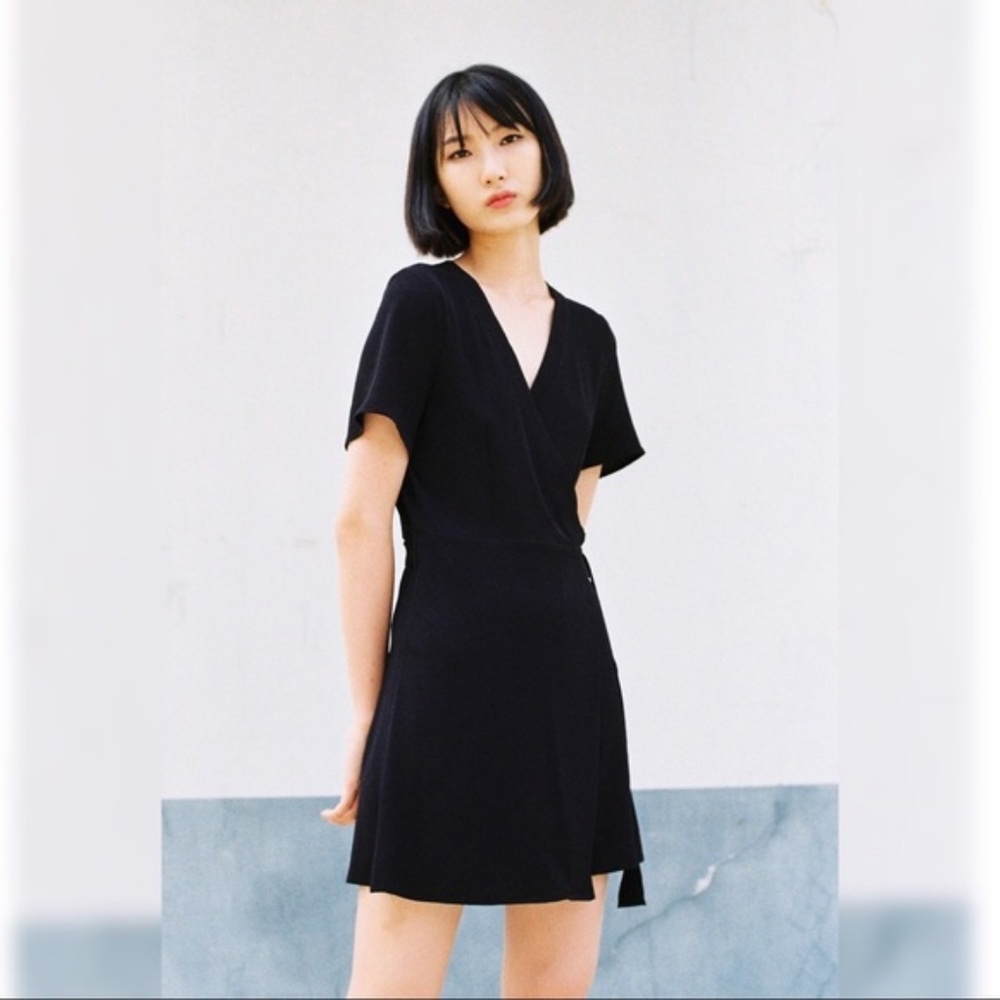 NWT SIDE PARTY Parisian Buckle Wrap Dress Sz 4